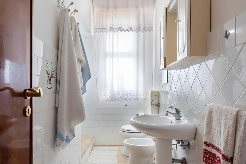 Top Floor Apartment Near Historic Fortino Catania Bagian luar foto
