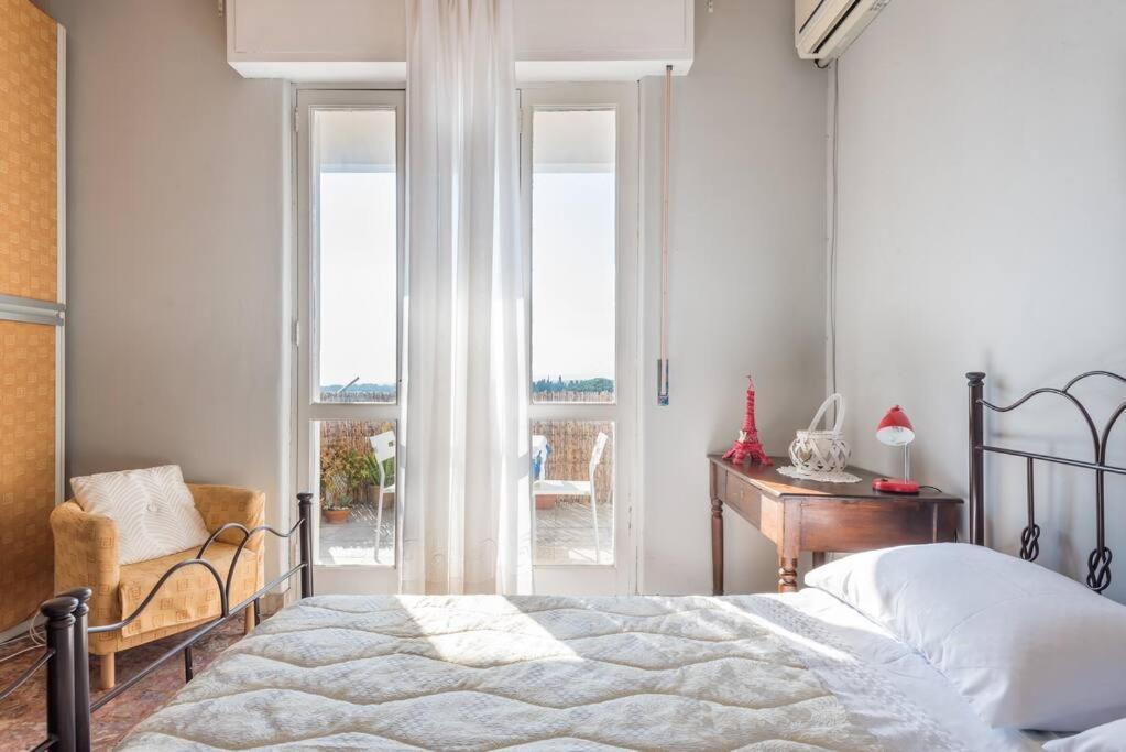 Top Floor Apartment Near Historic Fortino Catania Bagian luar foto