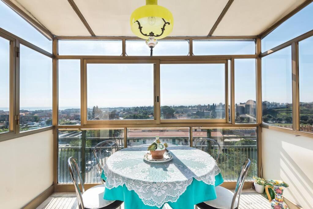 Top Floor Apartment Near Historic Fortino Catania Bagian luar foto