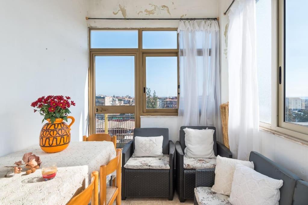 Top Floor Apartment Near Historic Fortino Catania Bagian luar foto