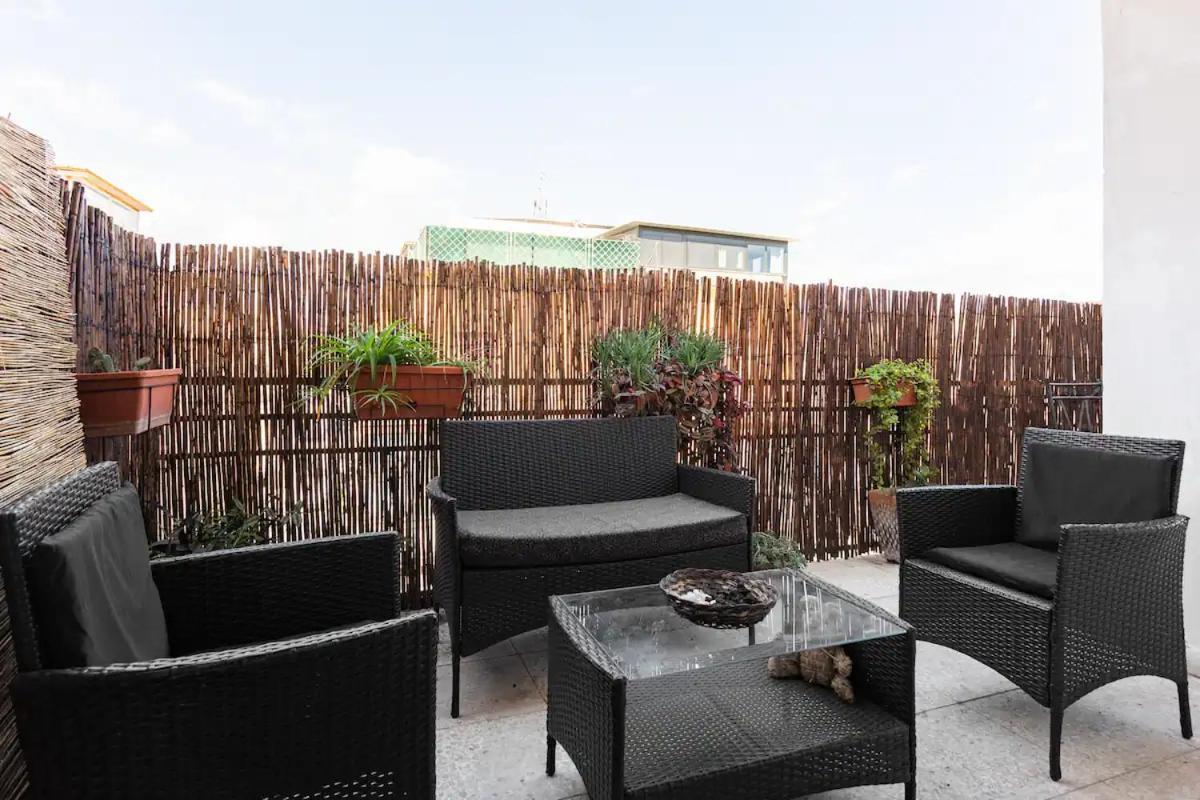 Top Floor Apartment Near Historic Fortino Catania Bagian luar foto
