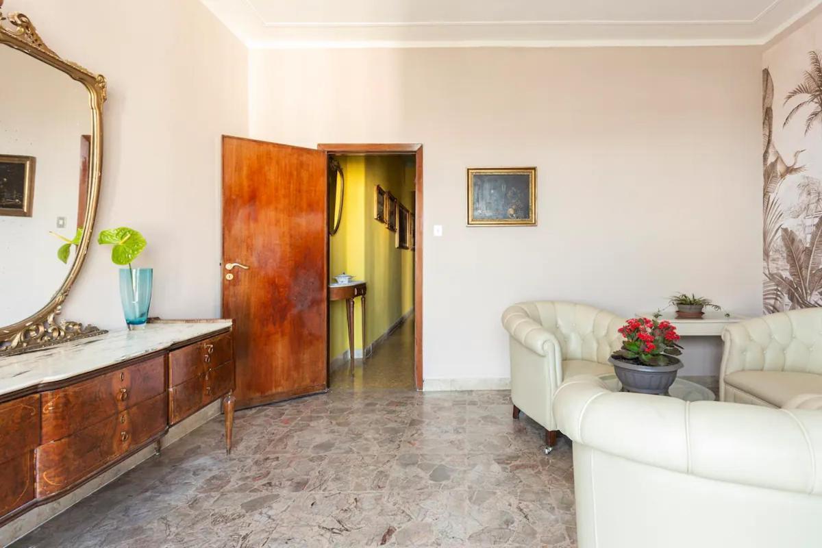 Top Floor Apartment Near Historic Fortino Catania Bagian luar foto